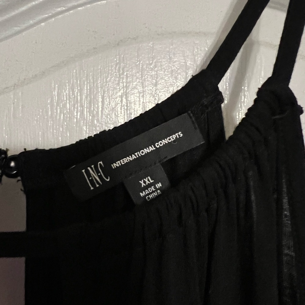Halter tank top - Picture 2 of 3